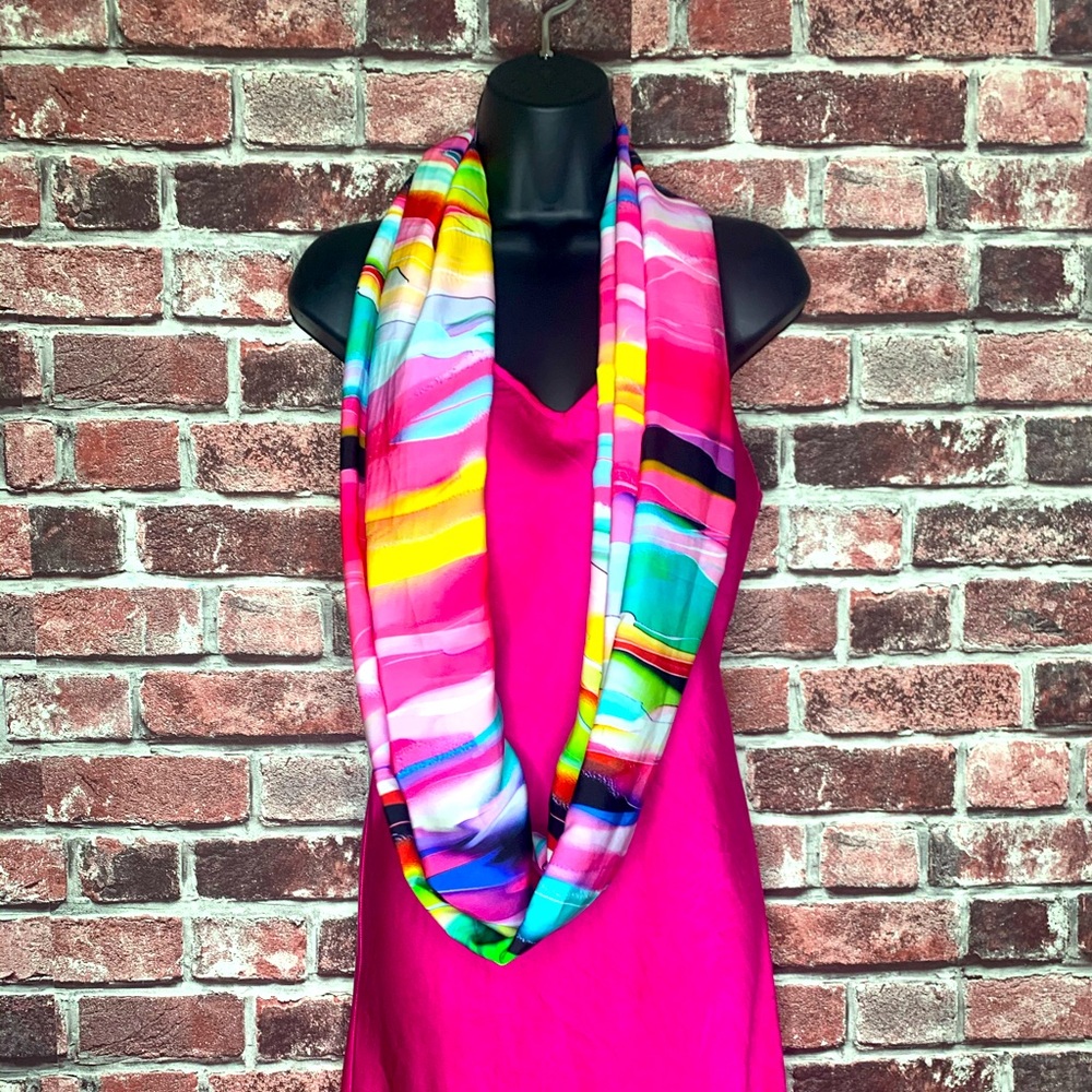 Short infinity scarf